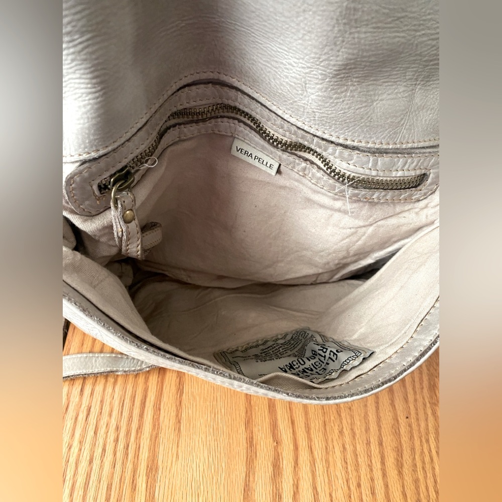 Bayside Made in Italy Beige/Taupe Pebbled Leather Studded Postman Shoulder Bag - Picture 4 of 16